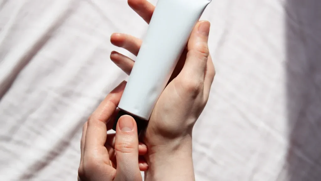 Squeeze tubes for cosmetics that make beauty easy